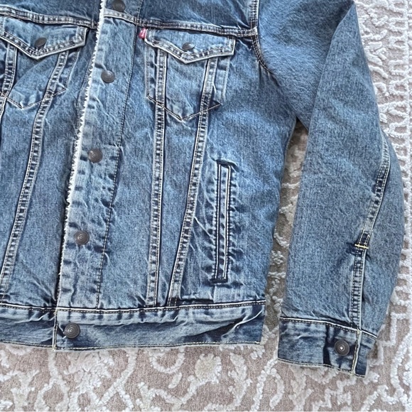 Levi’s Men’s Insulated Sherpa Trucker Jacket - Picture 6 of 16